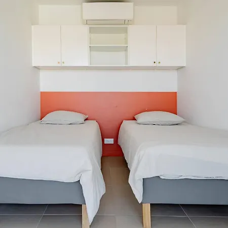 Апартаменты Pool, Sea & Absolute Comfort *